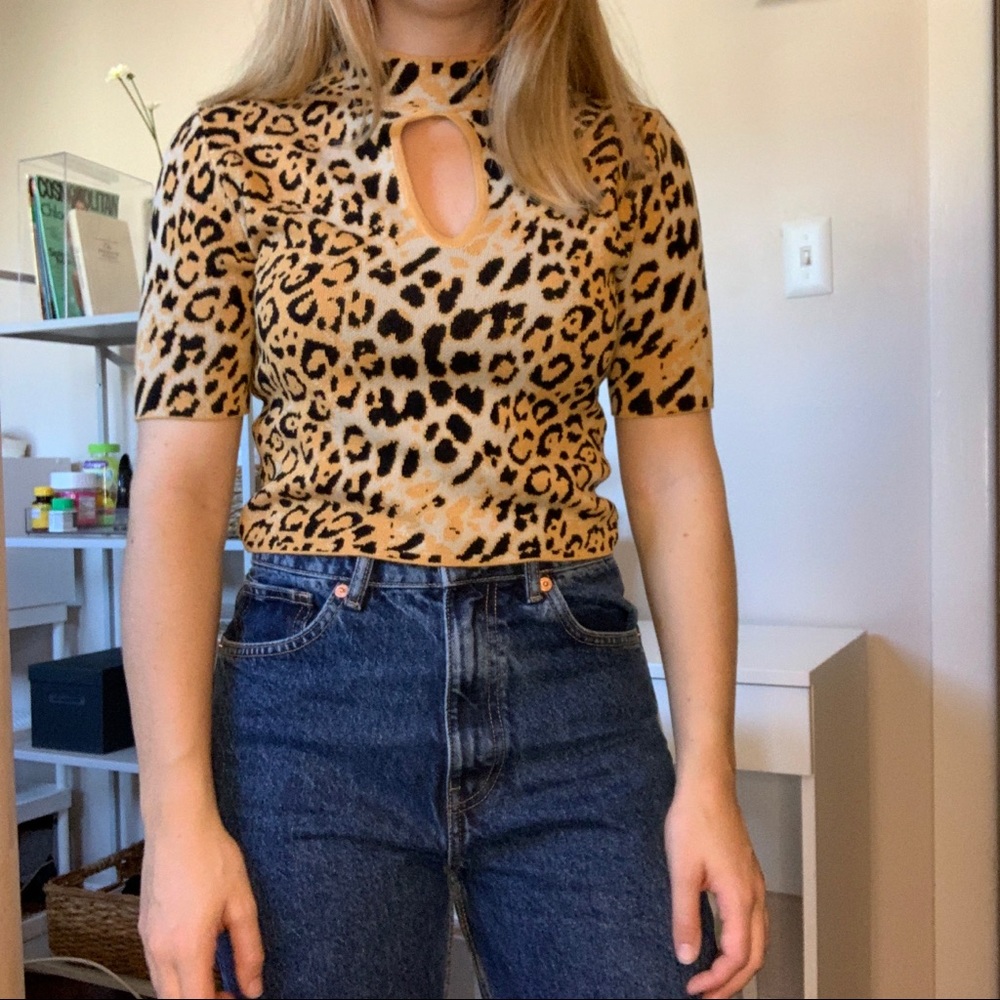 shirt sleeve sweater top